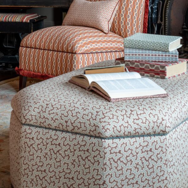 Elney Chocolate stool