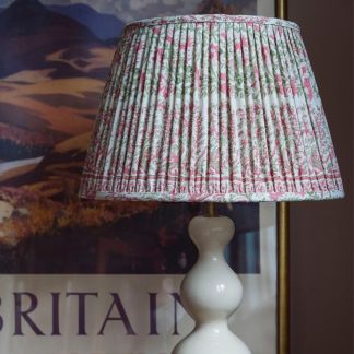 Mallow Border Thrift Pink lifestyle