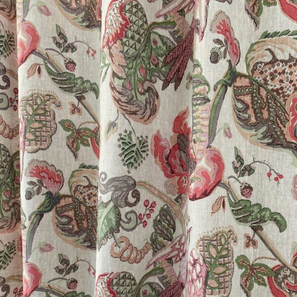 Poppinjay Rosa mundi curtain