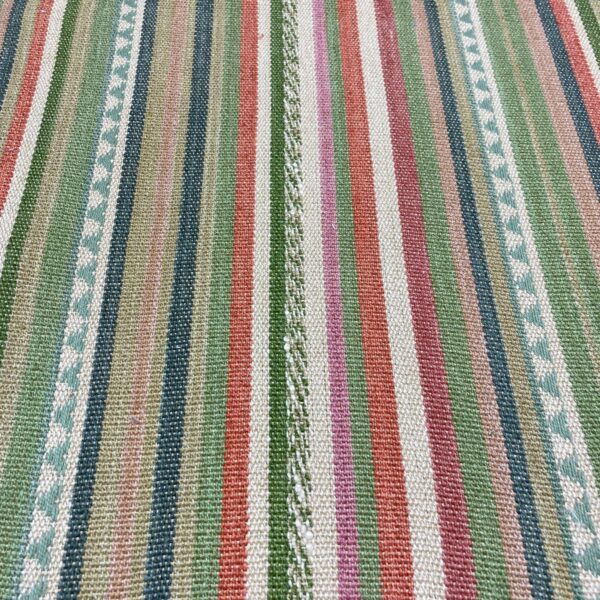 Zigga-stripe-Rosa-Mundi-closeup